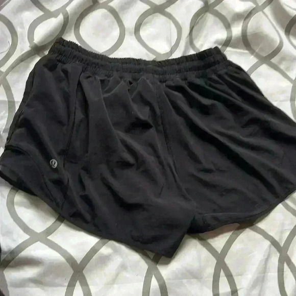 - Lululemon black hottie shorts 4” size 8 - Picture 4 of 6